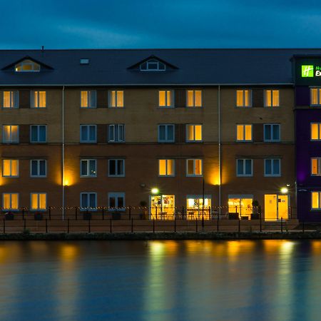 Holiday Inn Express Cardiff Bay By Ihg Экстерьер фото