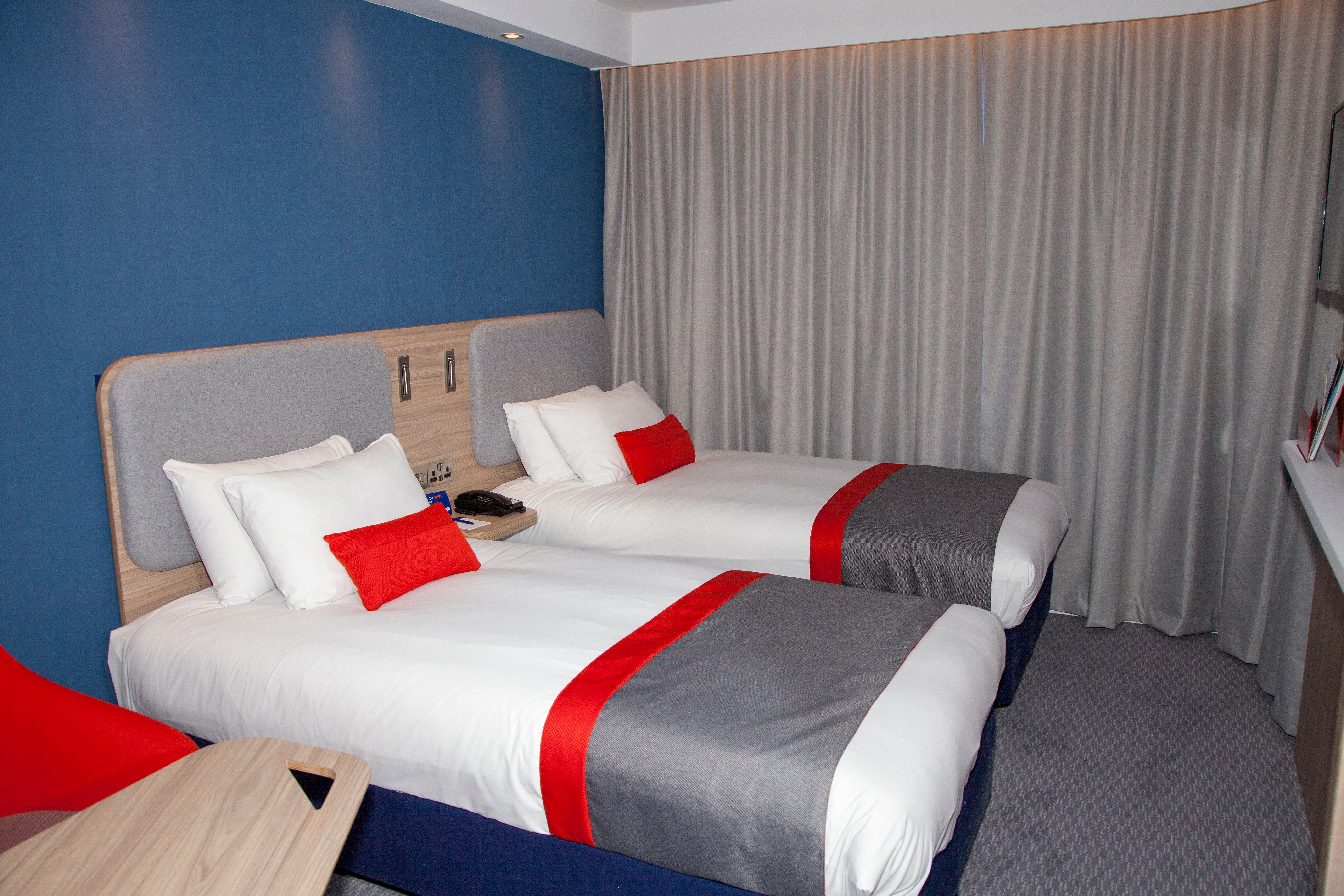 Holiday Inn Express Cardiff Bay By Ihg Экстерьер фото