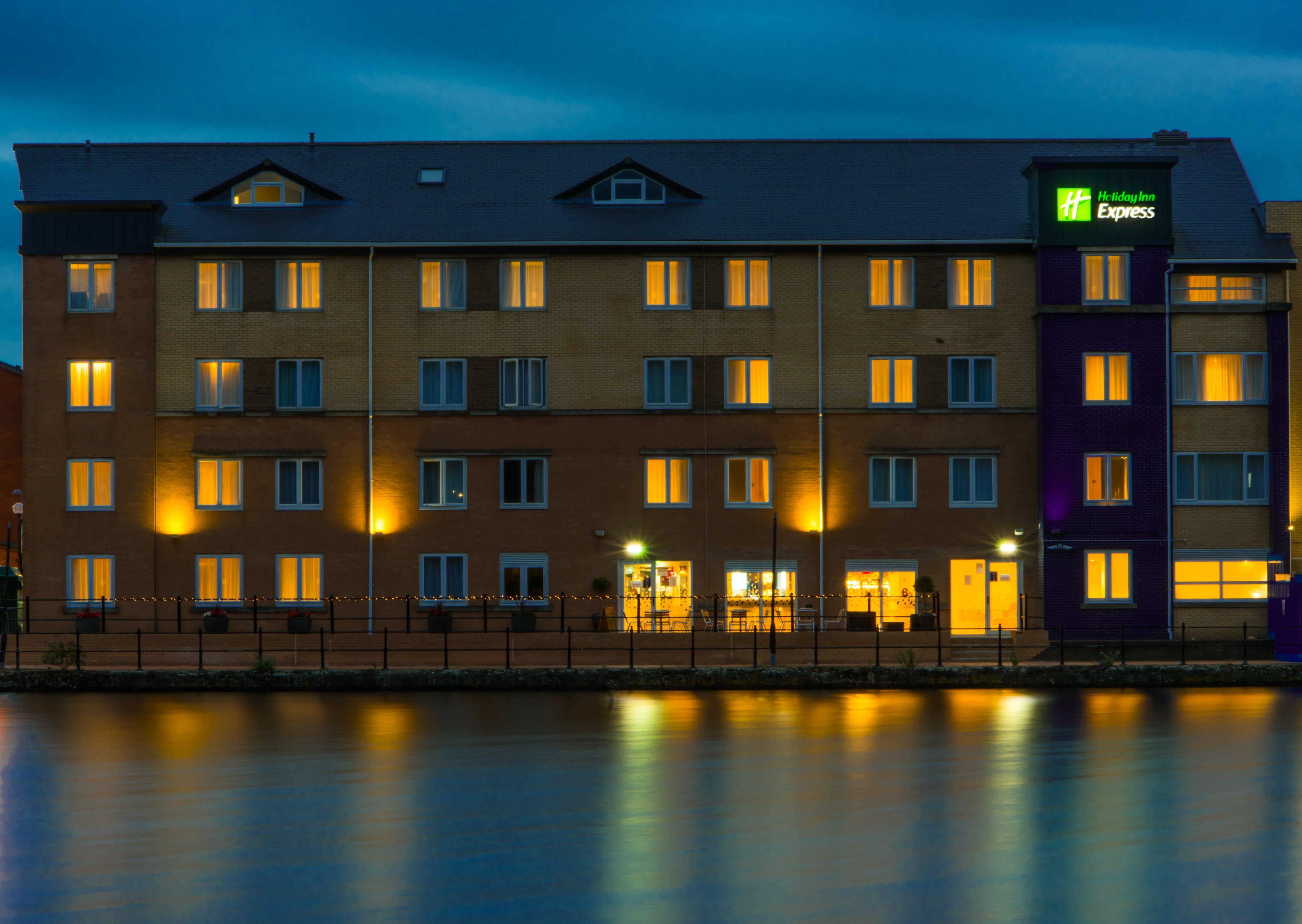 Holiday Inn Express Cardiff Bay By Ihg Экстерьер фото