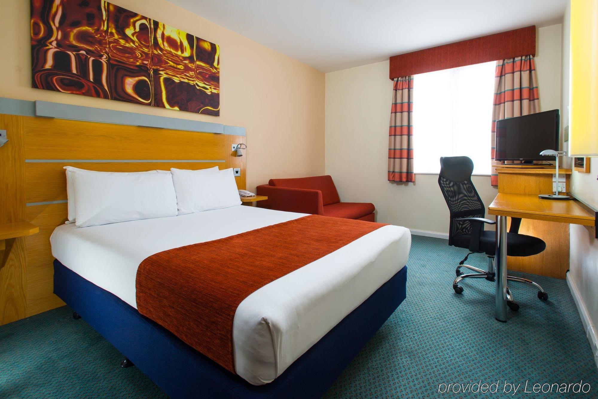 Holiday Inn Express Cardiff Bay By Ihg Экстерьер фото