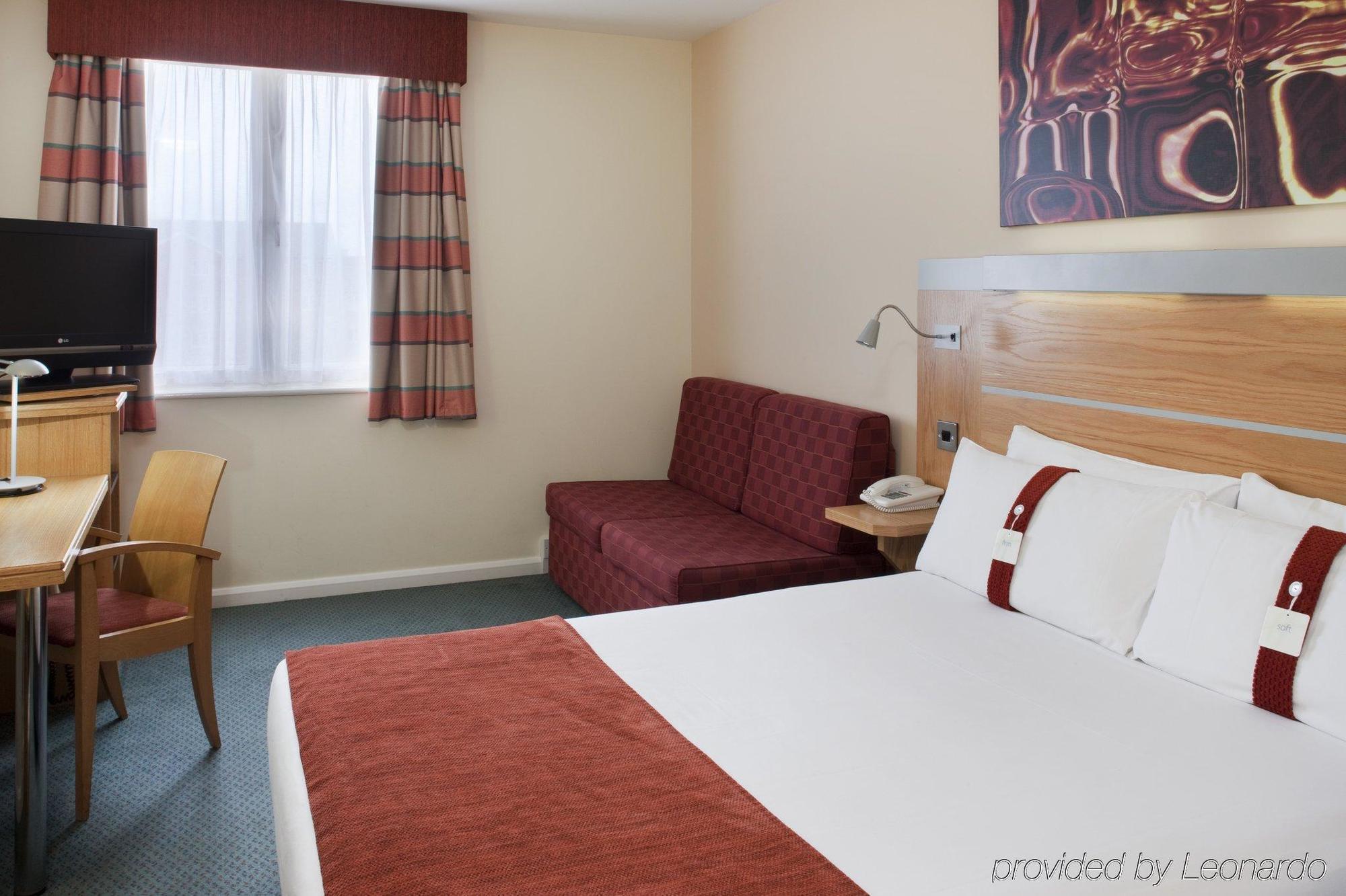 Holiday Inn Express Cardiff Bay By Ihg Номер фото