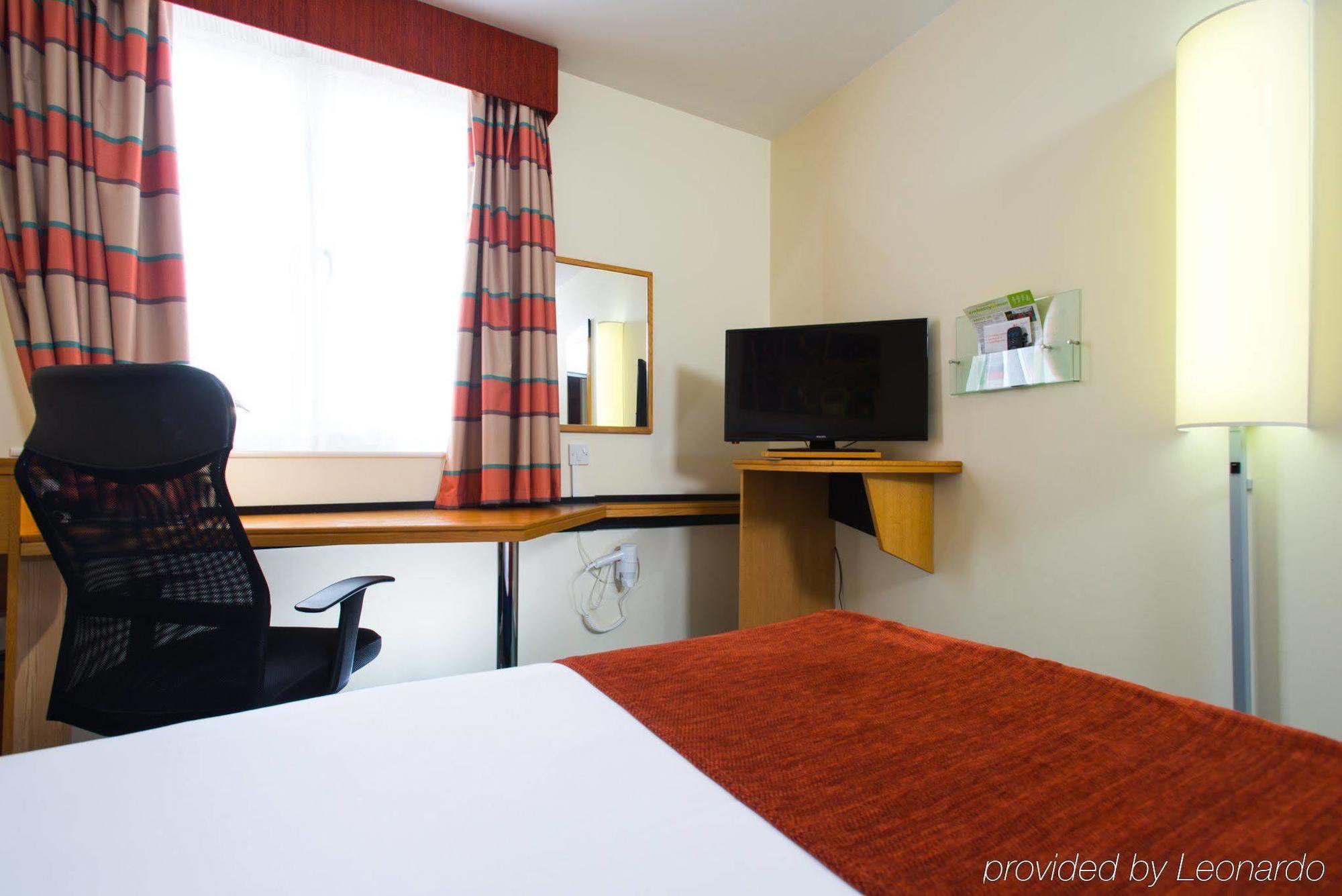 Holiday Inn Express Cardiff Bay By Ihg Экстерьер фото