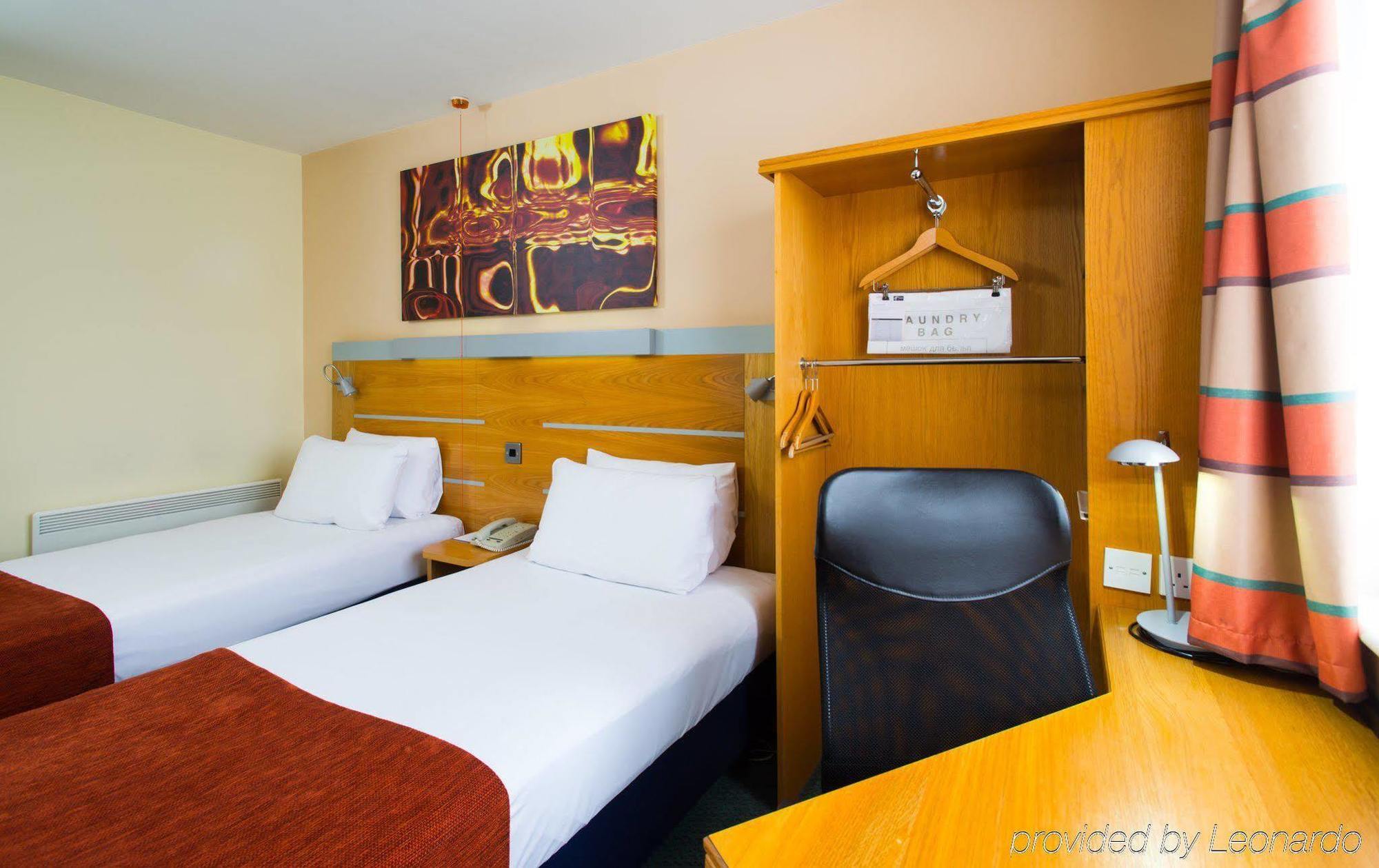 Holiday Inn Express Cardiff Bay By Ihg Экстерьер фото