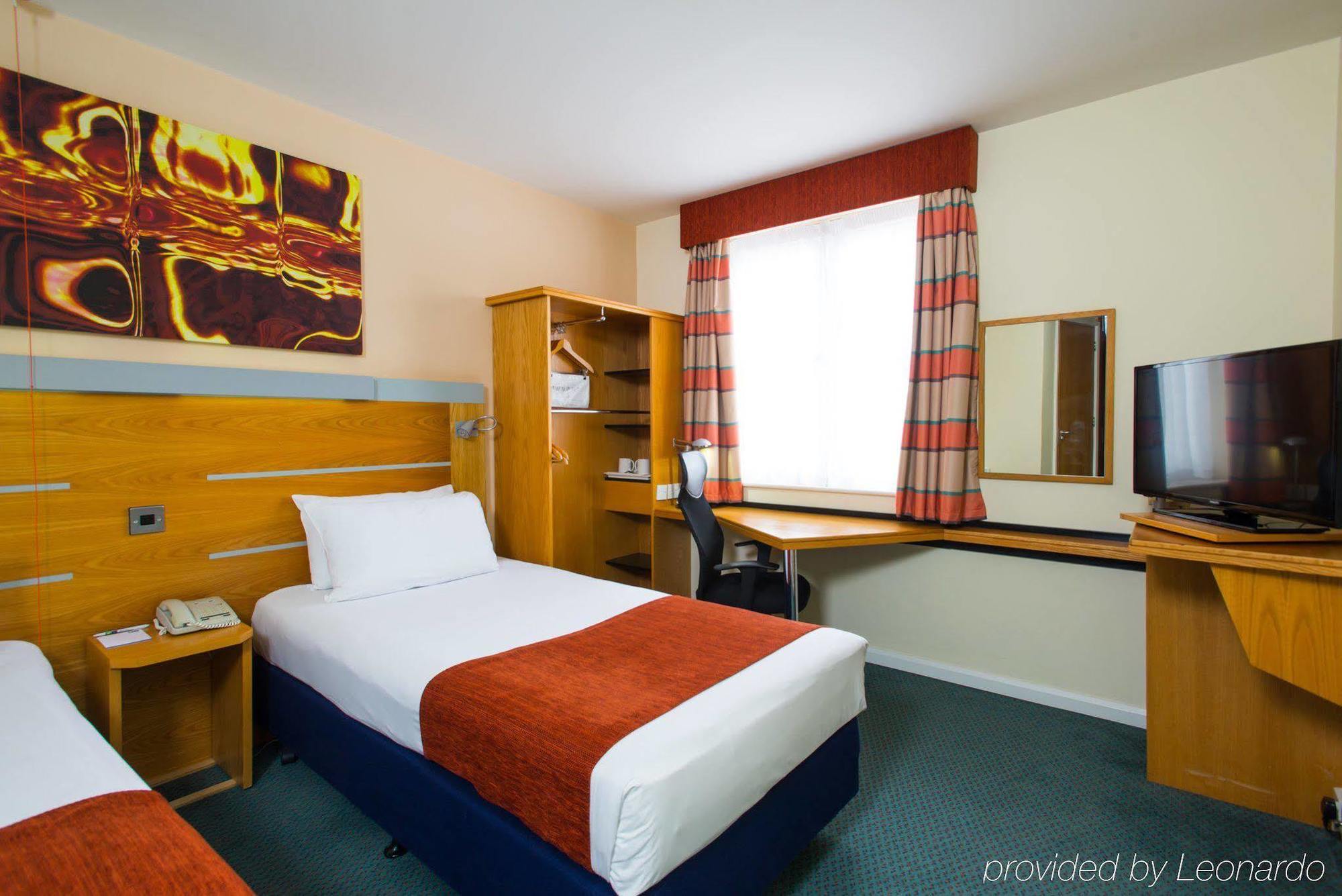 Holiday Inn Express Cardiff Bay By Ihg Экстерьер фото